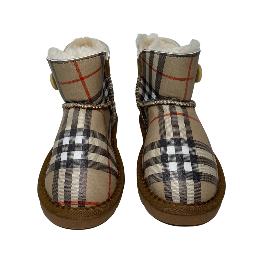 Burberry top ugg boots